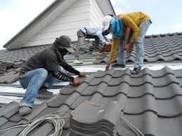 Best Emergency Roof Repair Services  in Delavan, WI